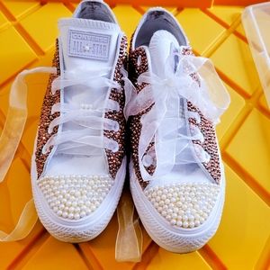 Customized Chucks!!! Size 8 wmns 🥰